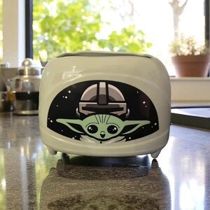 Star Wars Baby Yoda Toaster